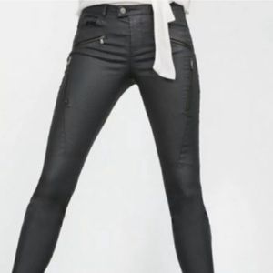 NWT Zara skinny Jean size 6.